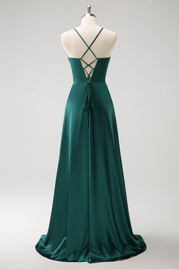 Vestido de dama de honor largo de satén con cordones en la espalda fruncida en verde oscuro